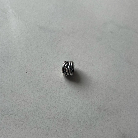 Pandora Forget Me Knot Charm - Picture 3 of 6